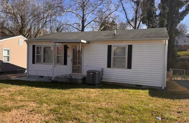 NEW RENTAL! $1500 per month, Charming 3 bedroom, 1 bath House with fenced backyard! Heart of South Knoxville photos photos
