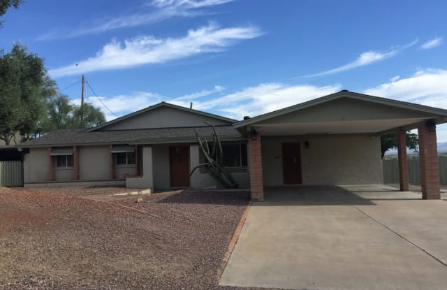1740 E CAMINO DEL SANTO -- - 1740 East Camino Del Santo, Phoenix, AZ 85022
