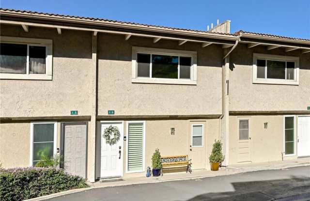 23821 Hillhurst Drive photos photos
