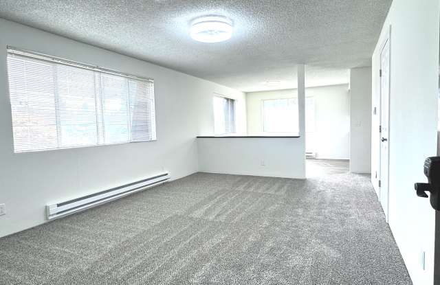 2405 Howard Avenue photos photos