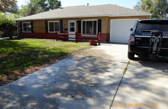 725 Ursula Street - 725 Ursula Street, Aurora, CO 80011