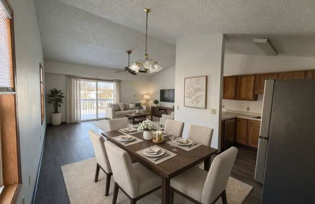 2210 Valley Road photos photos