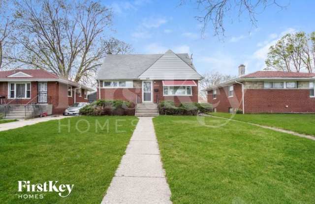 326 Clyde Avenue - 326 Clyde Avenue, Calumet City, IL 60409