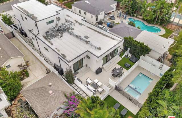 18600 Cantara Street photos photos