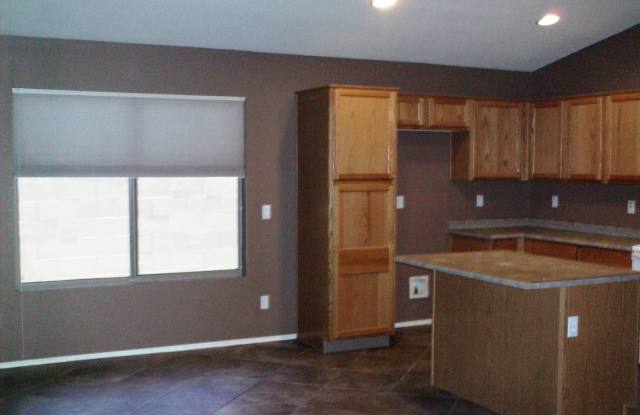 15849 W Carmen Dr Gallery 3