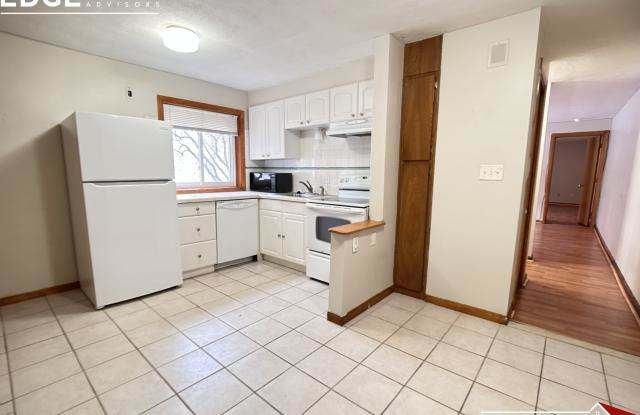 20 Jacqueline Rd. - 20 Jacqueline Road, Waltham, MA 02452