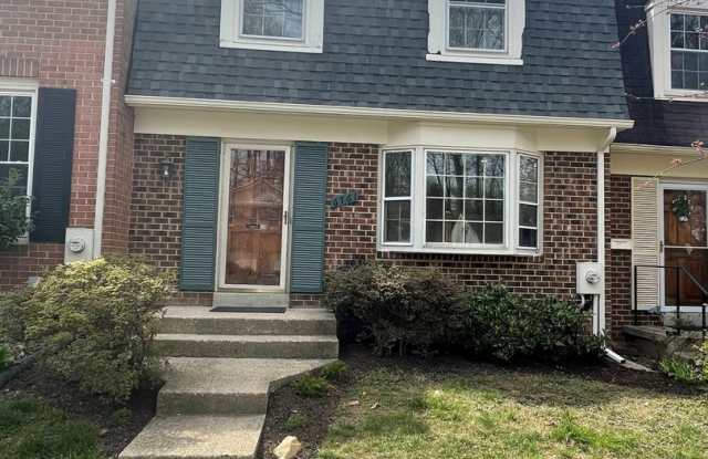 BEAUTIFLLY UPDATED TOWNHOME photos photos