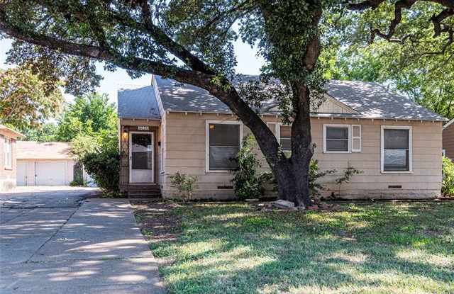6026 Curzon Avenue - 6026 Curzon Ave, Fort Worth, TX 76116