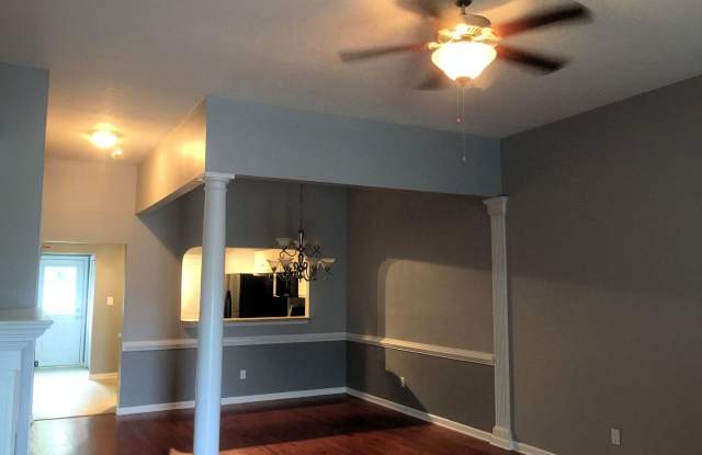 Executive Style Town Home Gallery 3
