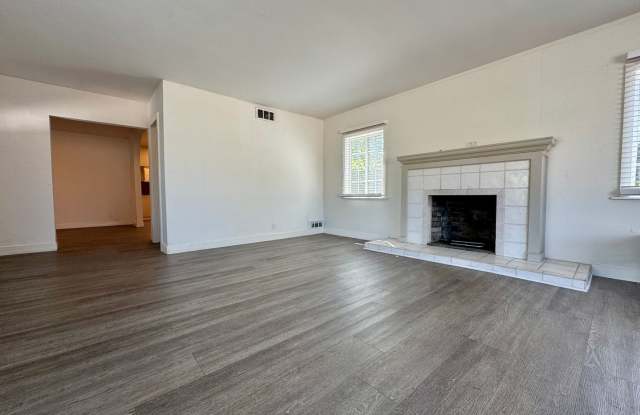 Three Bedroom, Two Bathroom Rosemead Front House Gallery 4