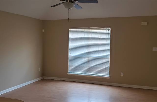 10061 Woodland Pine Cv E Gallery 2