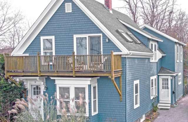 Winter Rental: Helena House - Utilities Included  Dog-friendly! - 11 South Kilby Street, Gloucester, MA 01930