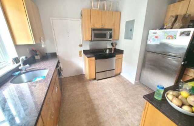 94 Griggs Rd - 94 Griggs Road, Brookline, MA 02446