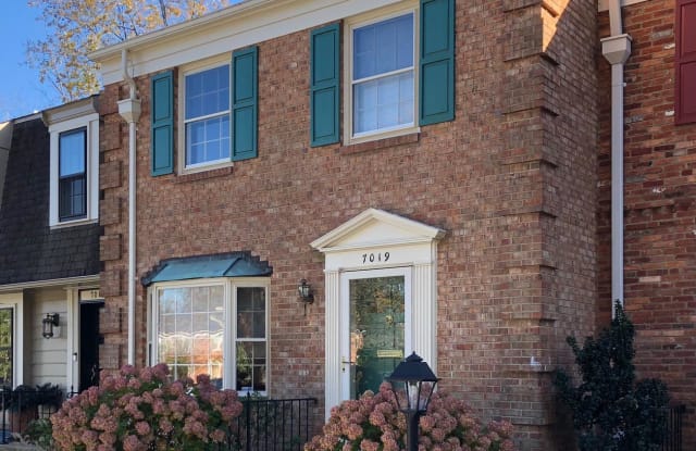 7019 ALICENT PLACE - 7019 Alicent Place, McLean, VA 22101