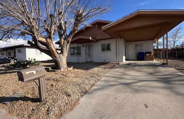 Cozy Home for rent off Poplar photos photos