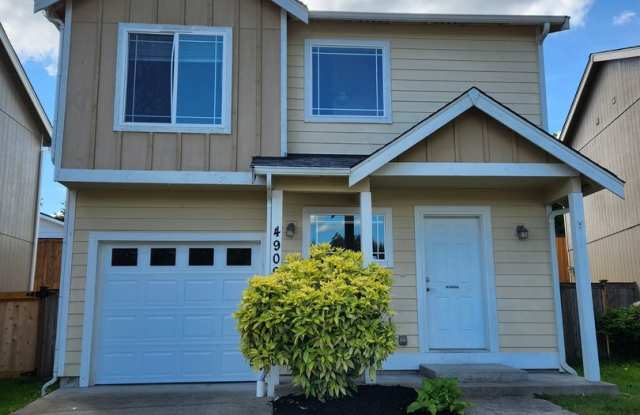 Cozy 3 Bedroom House!!! Ready For New Tenants TODAY!!! photos photos