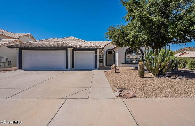 1646 N AVOCA Street photos photos