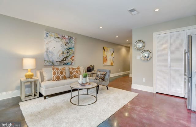 225 R STREET NW - 225 R Street Northwest, Washington, DC 20001