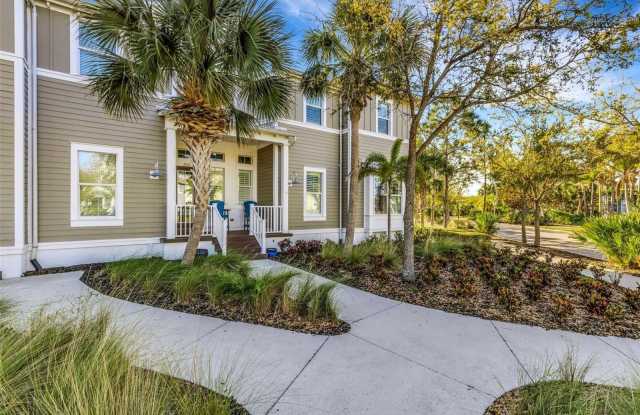 289 SAPPHIRE LAKE Drive Gallery 3