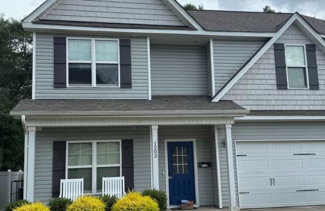 Beautiful 4-Bedroom House photos photos