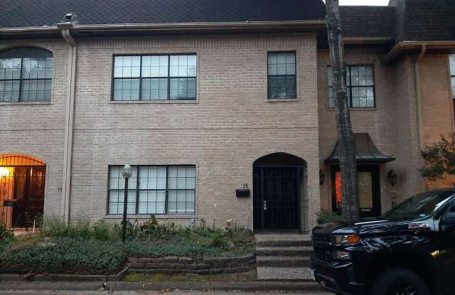 15 Bayou Point - 15 Bayou Pointe Drive, Houston, TX 77063