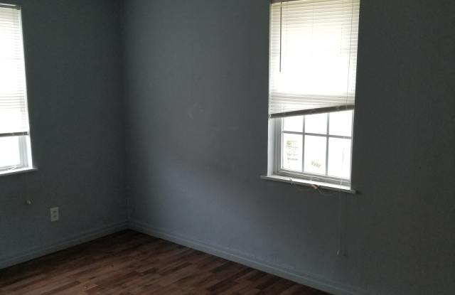 4115 S Polk Gallery 2