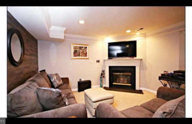 604 ANOOSH CT Gallery 3