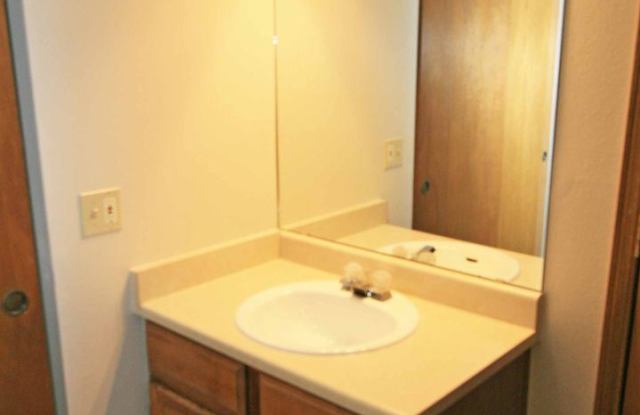 11189 Alcott St Apt B Gallery 3