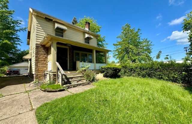 1450 E 196th Street photos photos