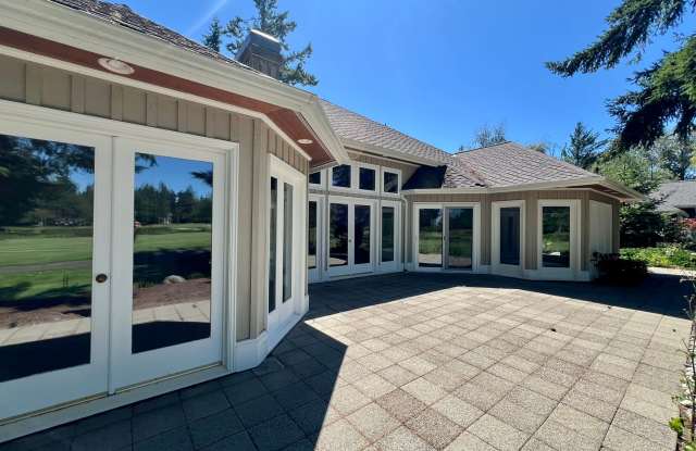 Beautiful 3-Bed 3-Bath home on Semiahmoo Golf Course! photos photos