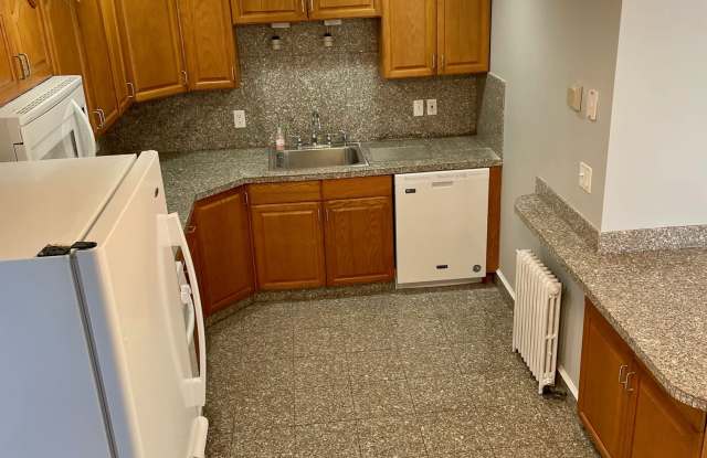 41 Western Avenue - 2 photos photos