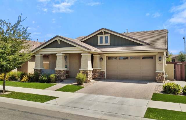 3 bedroom 2 bath in Gilbert Gallery 1