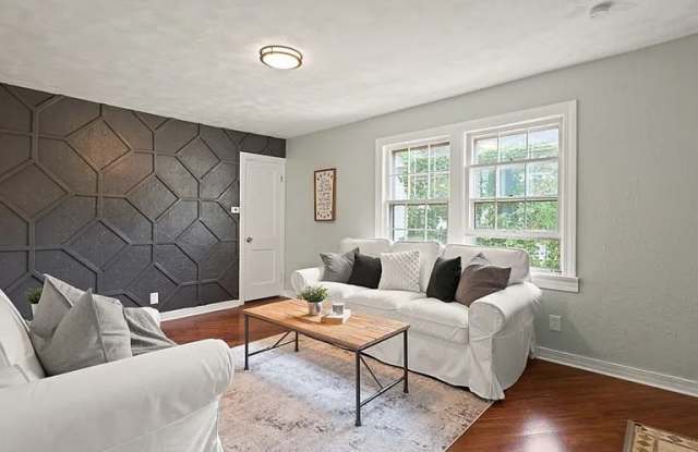1329 Shaftesbury Road Gallery 2
