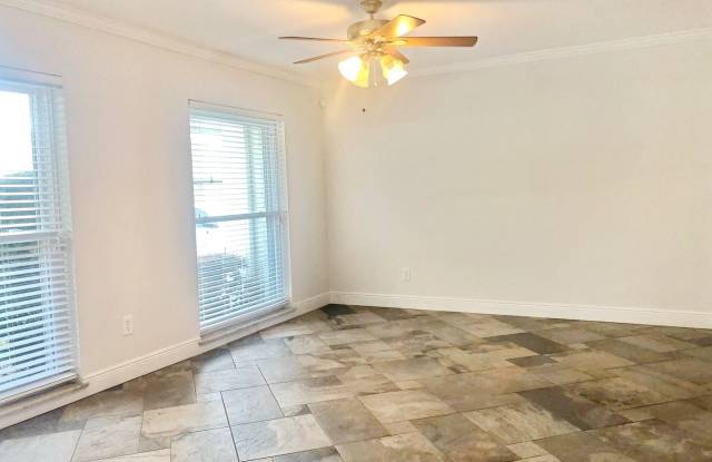 614 Grove Court Unit 513 Gallery 2