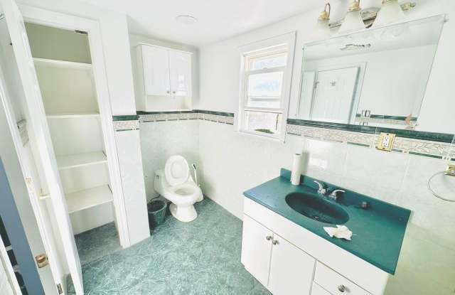 1219 Ott Lane Gallery 2