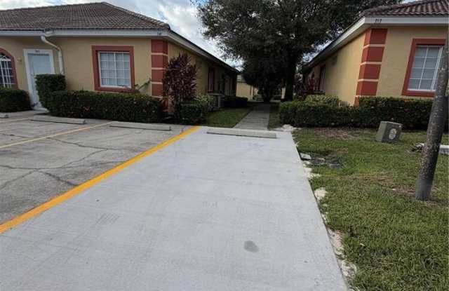 353 Port Pleasant Drive Gallery 3