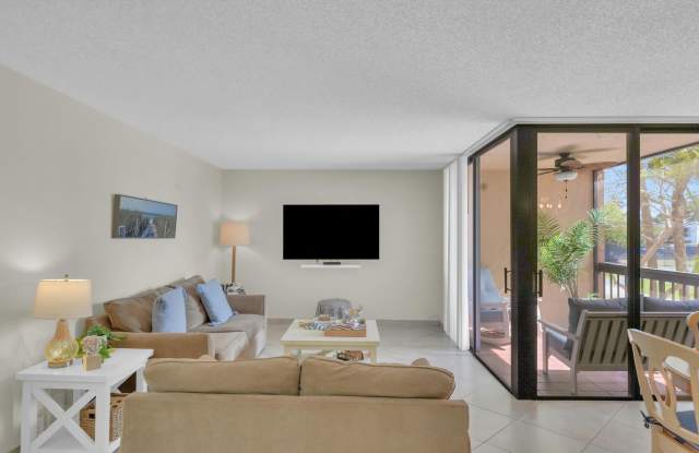 450 Egret Circle Gallery 1