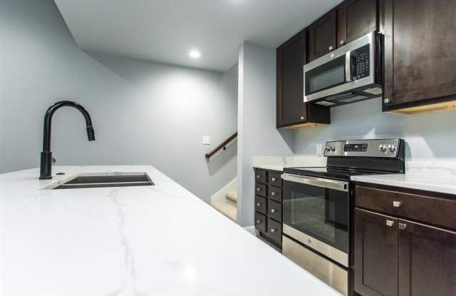 415 W Elm Street photos photos