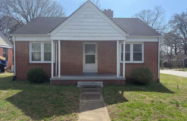 Adorable 2 Bedroom with Stackable Washer/Dryer photos photos