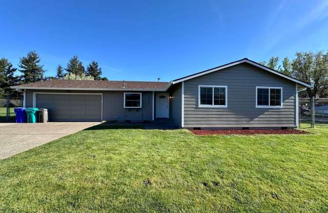 Newly Renovated Single-Family Home in Gresham! 3 Bed/1 Bath w/ Double Car Garage! - 3025 Northeast 29th Street, Gresham, OR 97030