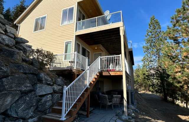 Fully Furnished Home in Chelan! Reduced Price and Half off Deposit! photos photos