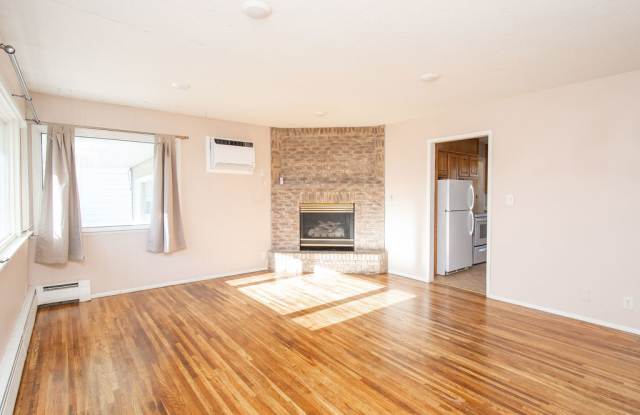 206 5th Avenue East - 1 - 206 5th Avenue East, West Fargo, ND 58078