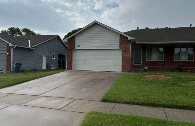 3 Bedroom 3 Bathroom Duplex - Douglas AND Maize Rd photos photos