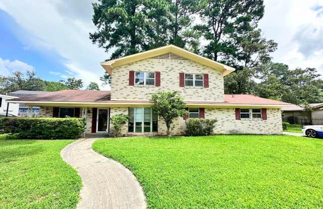 Large Home off Line Ave..... photos photos