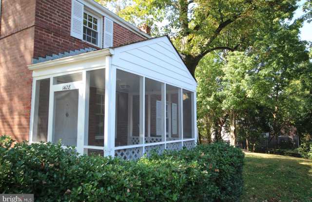 1428 LONGFELLOW STREET Gallery 2