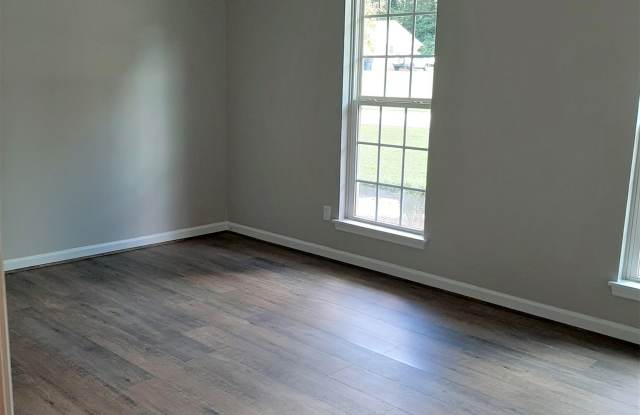 4304 Roswell Drive Gallery 3
