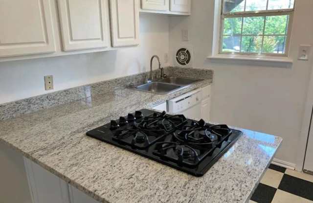 Peachtree Hills Court photos photos