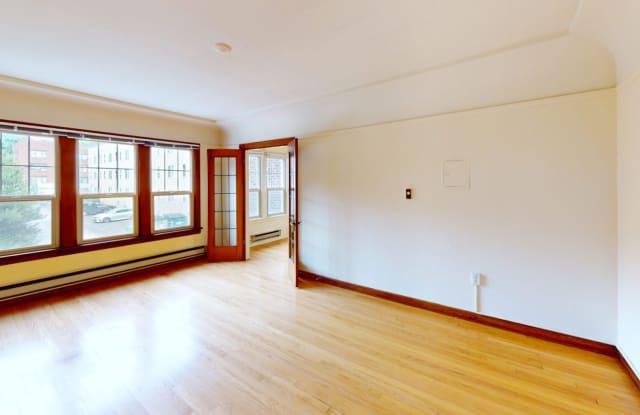The Lola Apartments Gallery 3