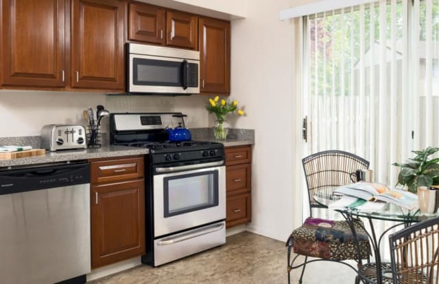 Oak Valley Apartments Gallery 4