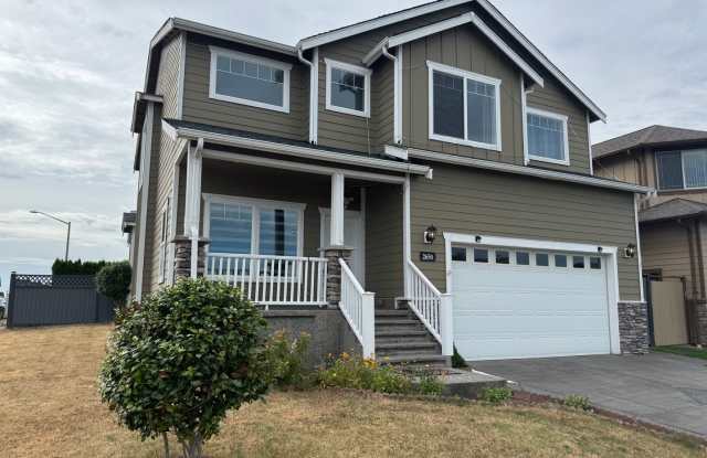 4 Bedroom 2.5 Bathroom Home w/ Garage In Ferndale! - 2650 Glenmore Street, Ferndale, WA 98248